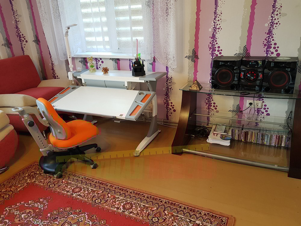 Стол-парта COMF-PRO M10 и стул COMF-PRO Match в интерьере