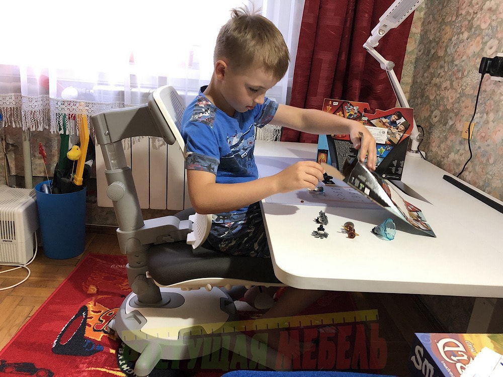 Парта-трансформер Smart E301 и эргономичный стул Comf-Pro UltraBack.