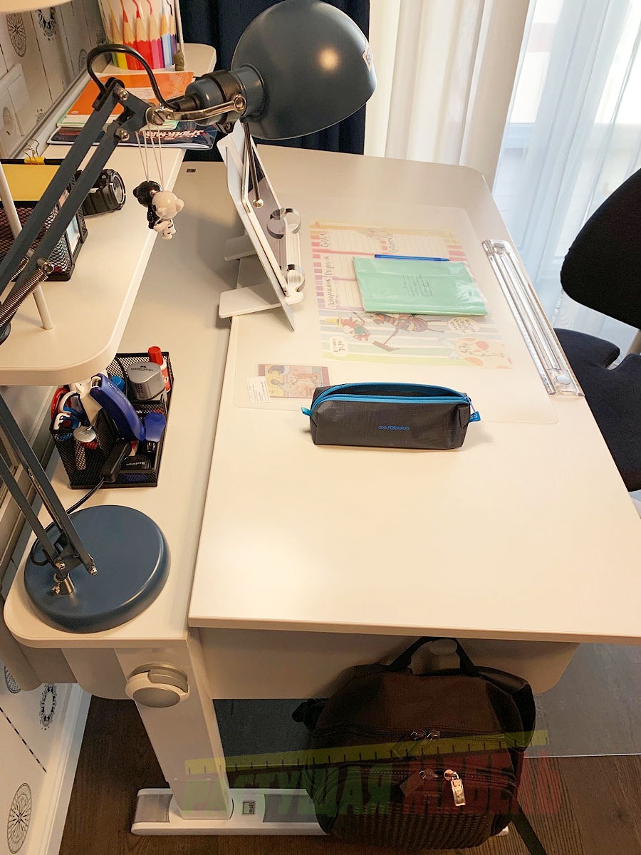 Складная подставка для книг moll и линейка на магнитах