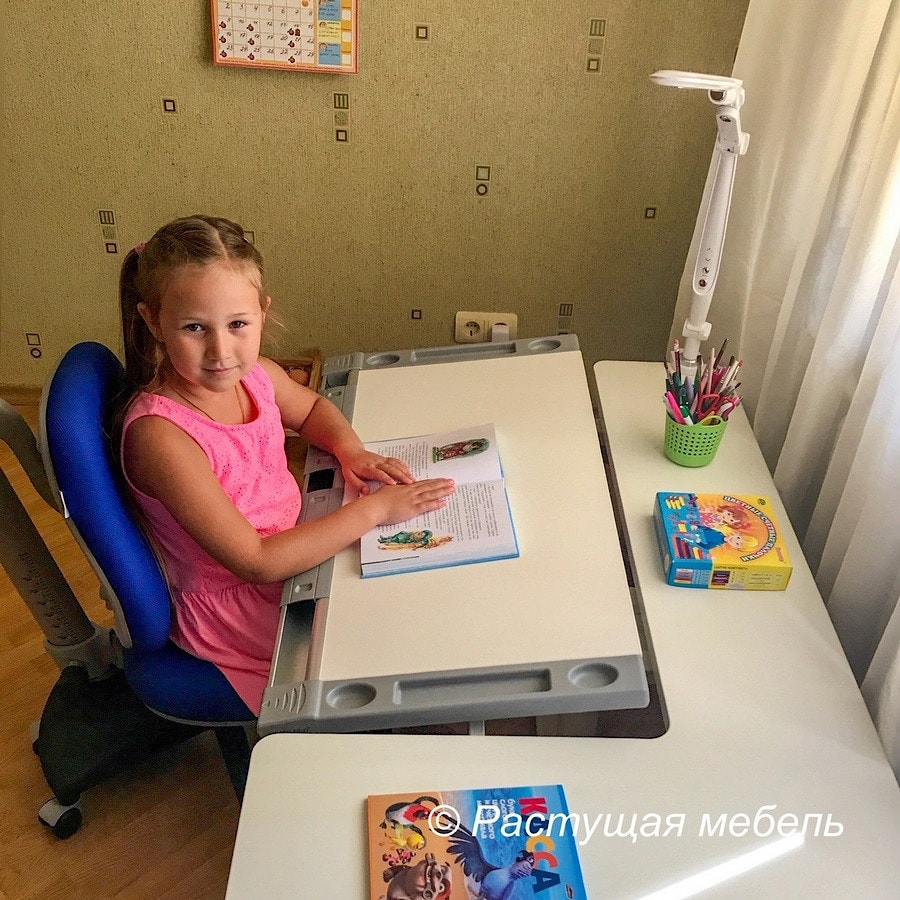 Растущий стул COMF-PRO Match и парта-трансформер COMF-PRO King Desk со светодиодным светильником SUPRA Comf-Light