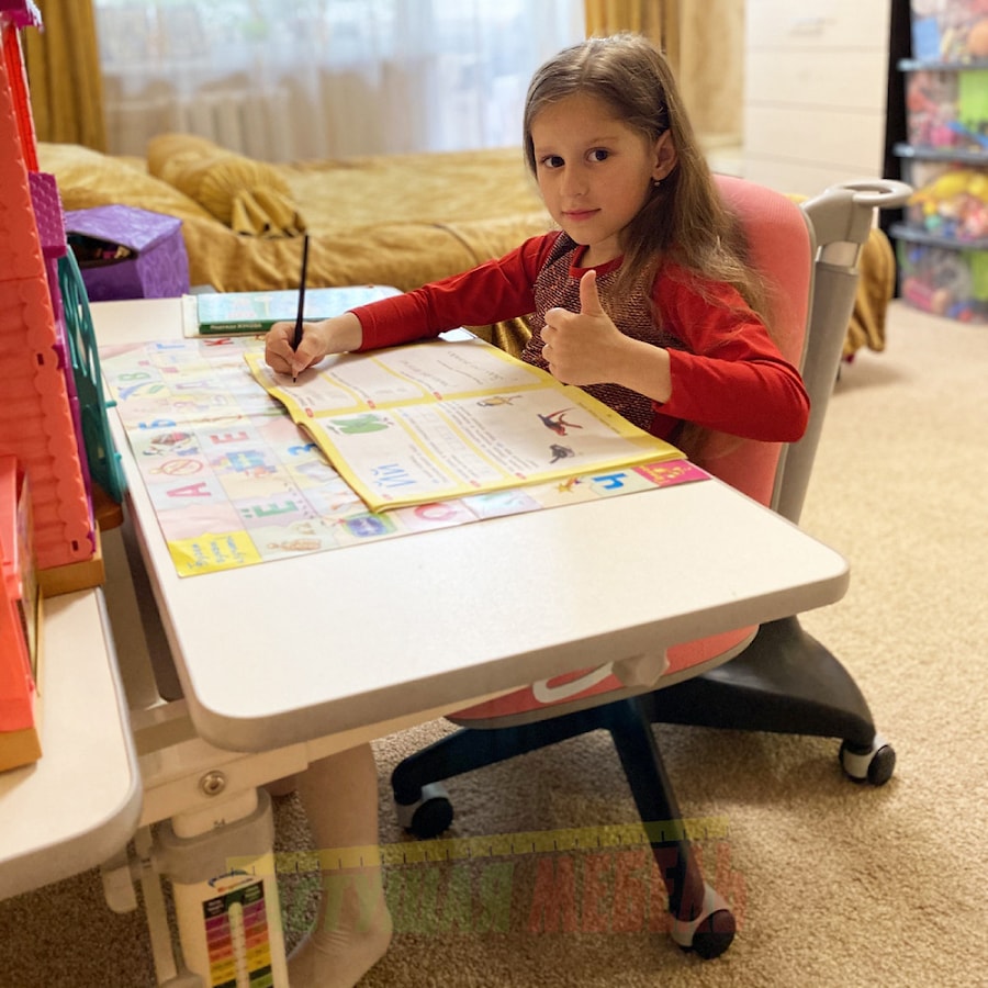 Растущая парта Study Desk E202S и эргономичный стул COMF-PRO Match