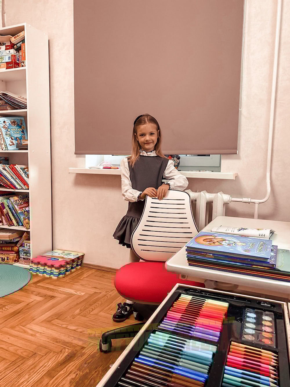 Детская парта-трансформер Picasso E201 и растущий стул COMF-PRO Conan