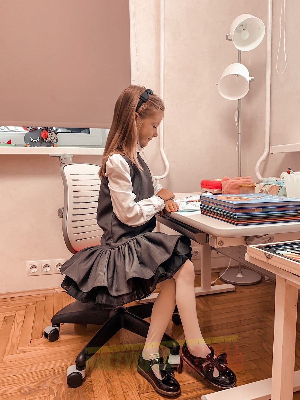 Детская парта-трансформер Picasso E201 и растущий стул COMF-PRO Conan