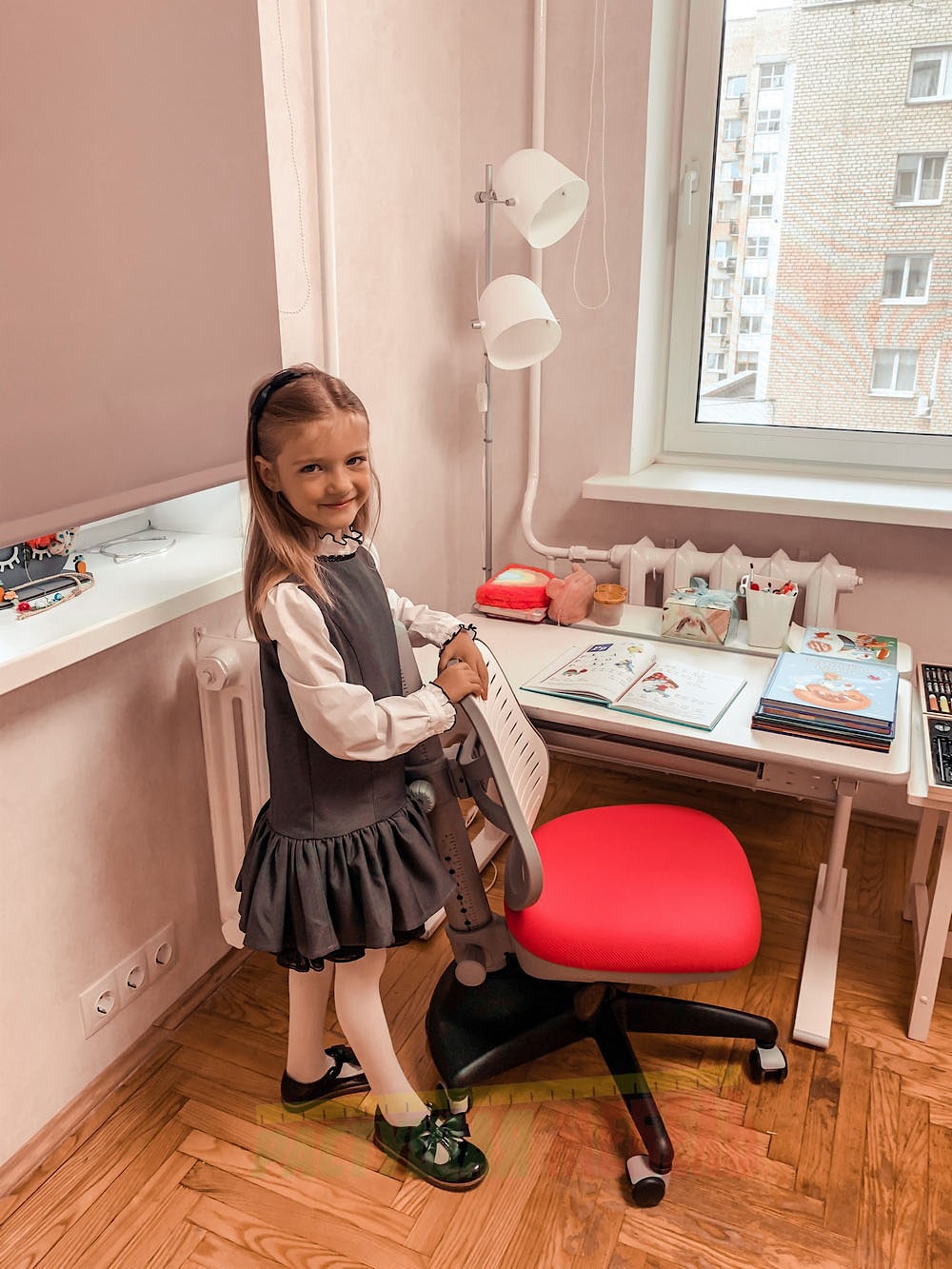 Детская парта-трансформер Picasso E201 и растущий стул COMF-PRO Conan