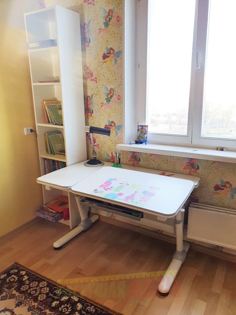 Растущая парта Smart E502 и эргономичный стул COMF-PRO Conan