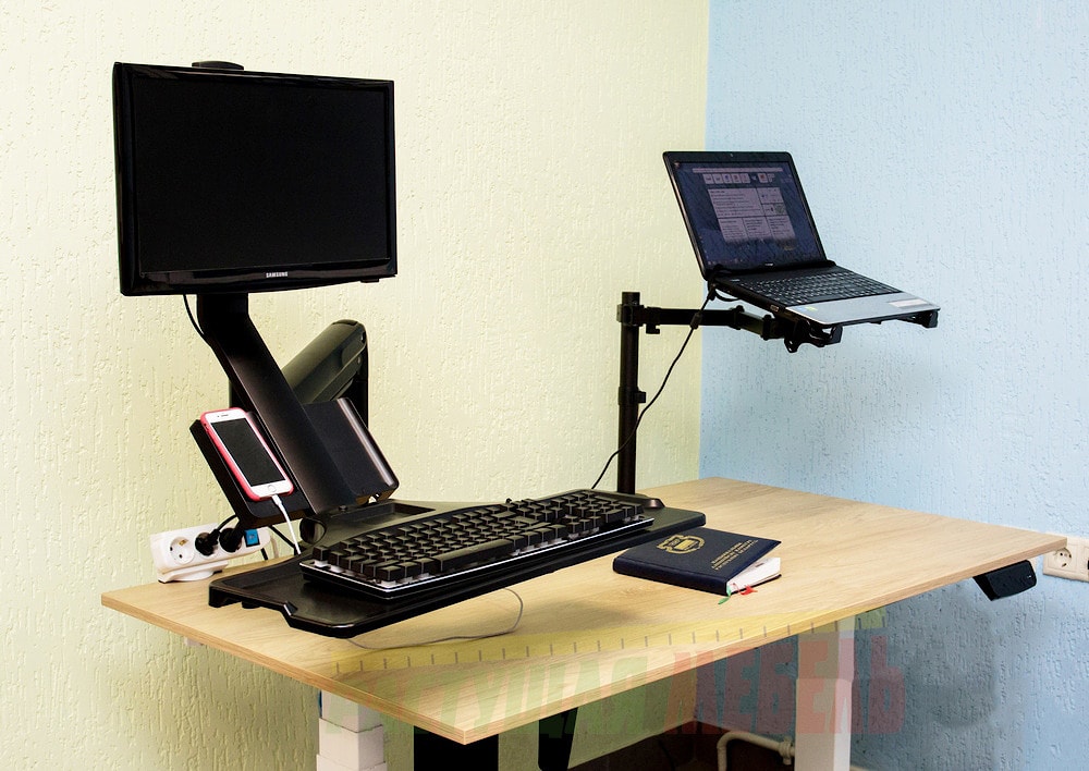 Настольный кронштейн для монитора Workstation Black с подставкой для клавиатуры