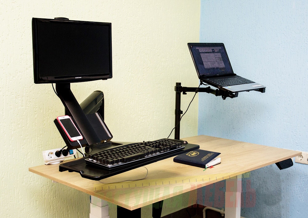 Настольный кронштейн для монитора Workstation Black с подставкой для клавиатуры