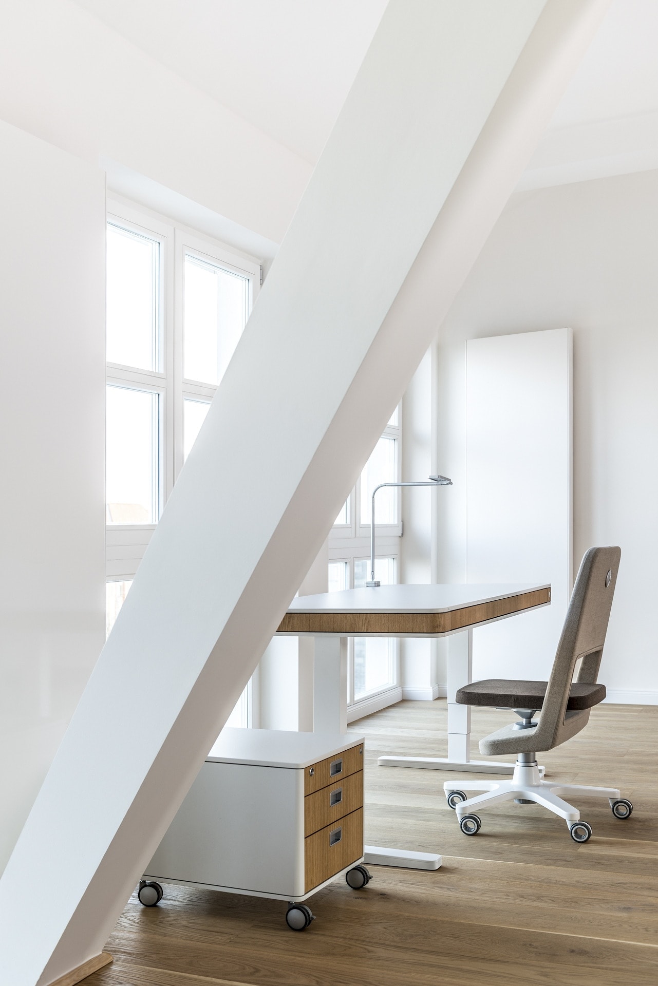 Тумба для регулируемого стола moll С7