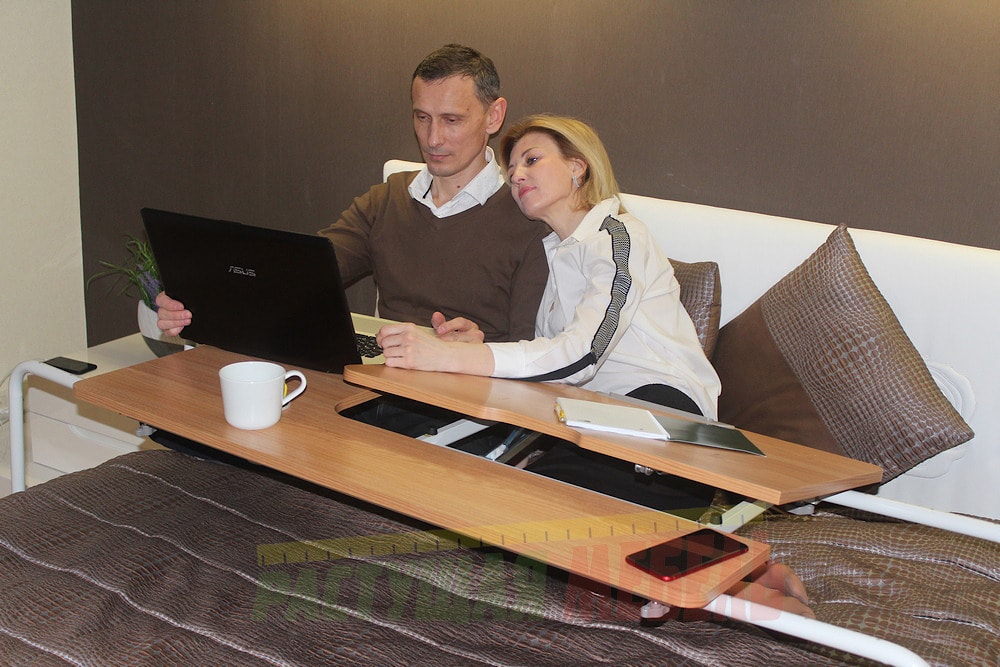Стол регулируемый прикроватый Overbed Desk