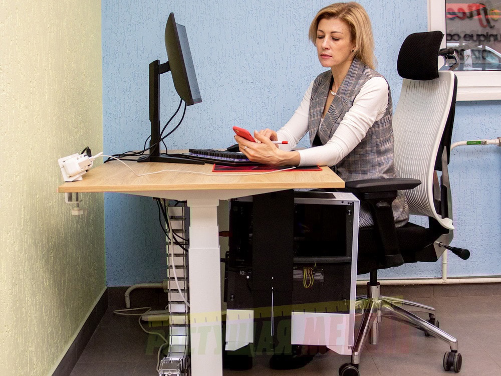 Подвесной держатель системного блока Easy Pro