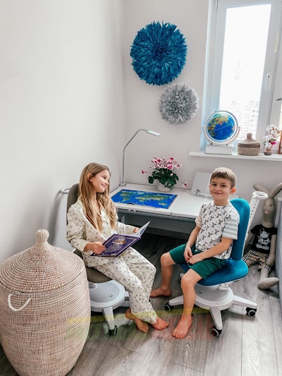 Цветные накладки для растущих парт moll