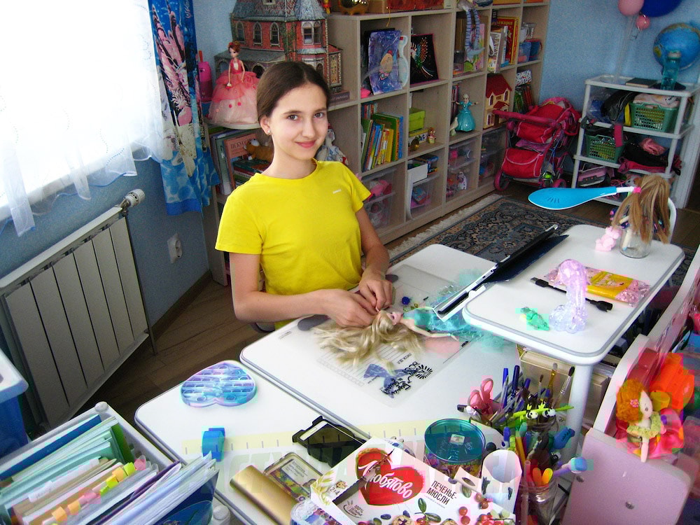 Растущие парта RIFFORMA Comfort-100 cполкой для планшета, стул COMF-PRO Conan