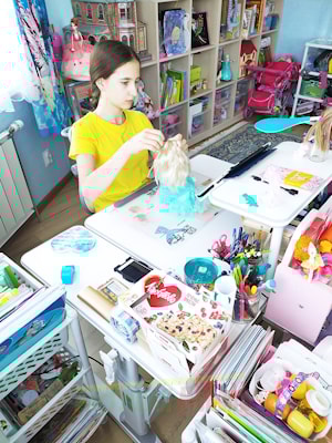 Растущие парта RIFFORMA Comfort-100 cполкой для планшета, стул COMF-PRO Conan