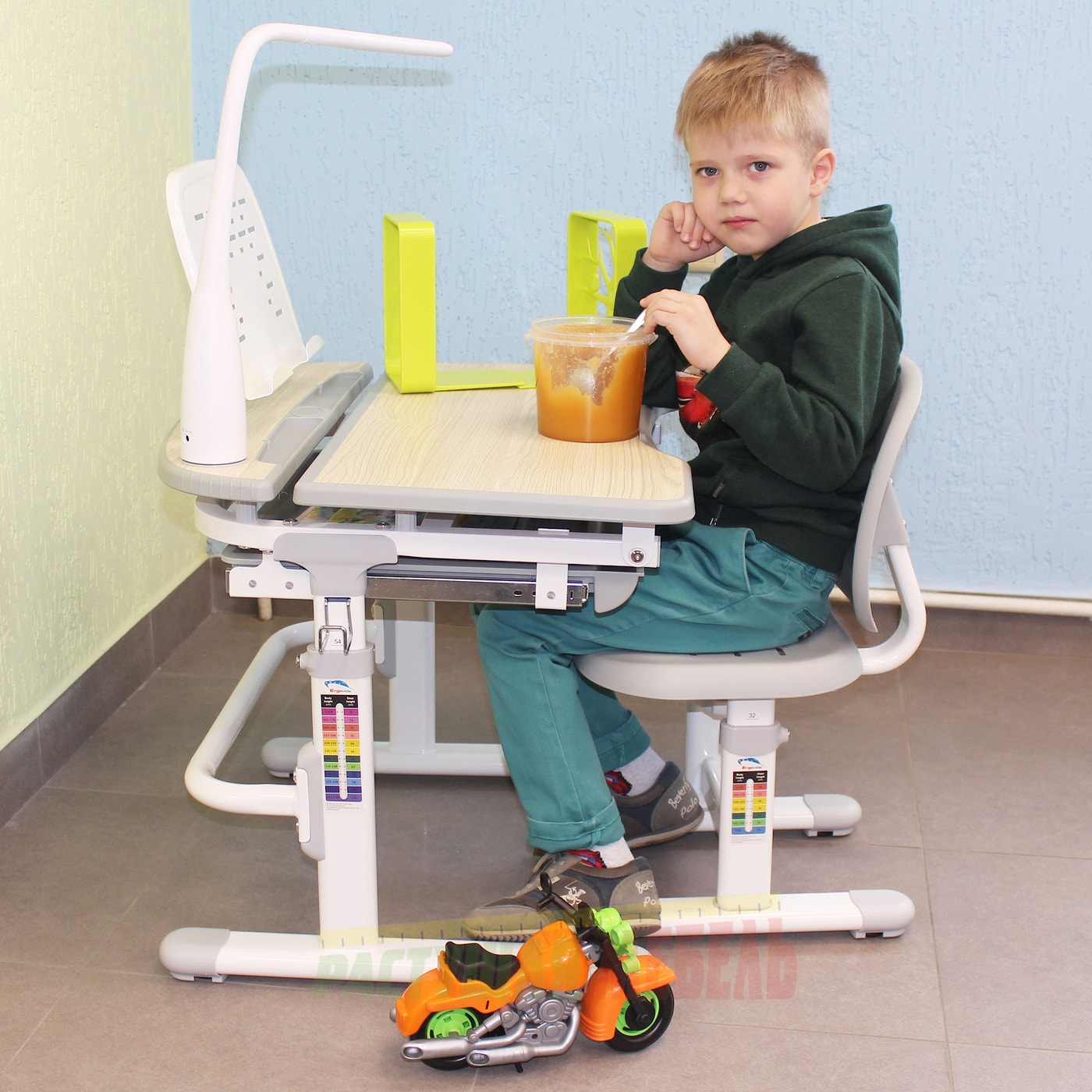 Детский комплект мебели (парта+стул) B204S