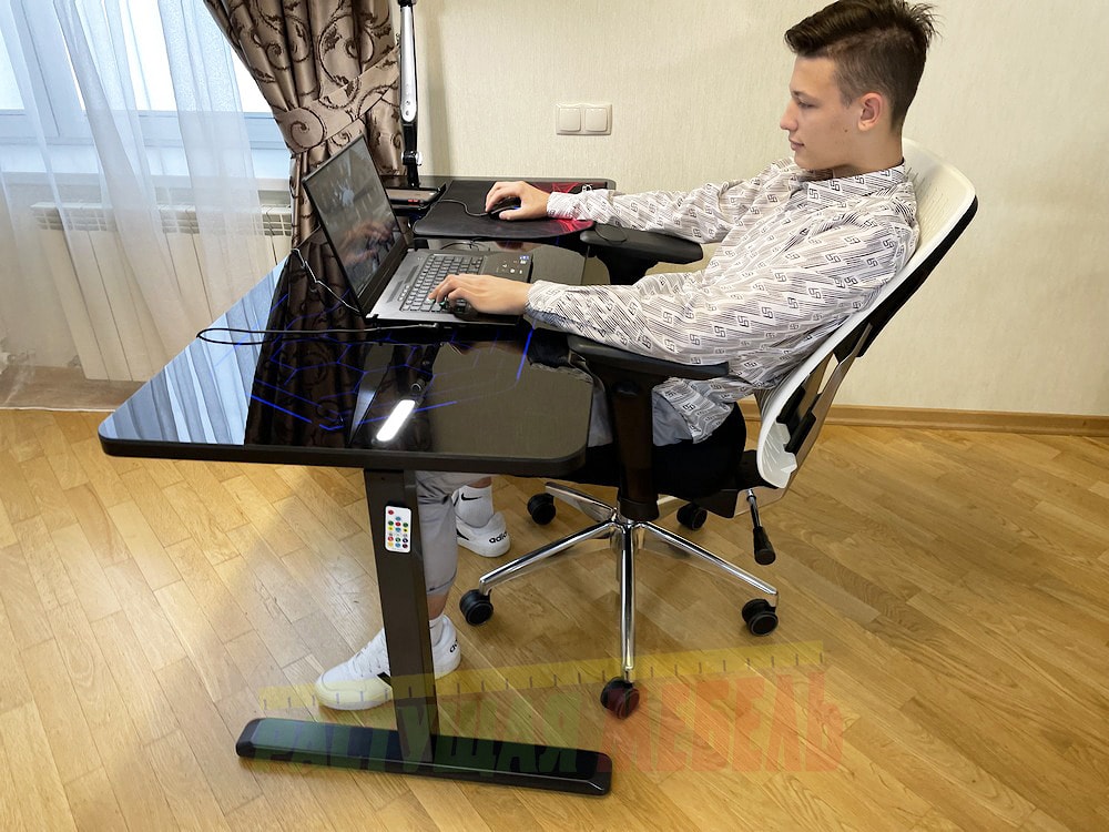 Геймерский регулируемый стол Gaming Electric Desk с подсветкой с эргономичным стулом COMF-PRO Truly