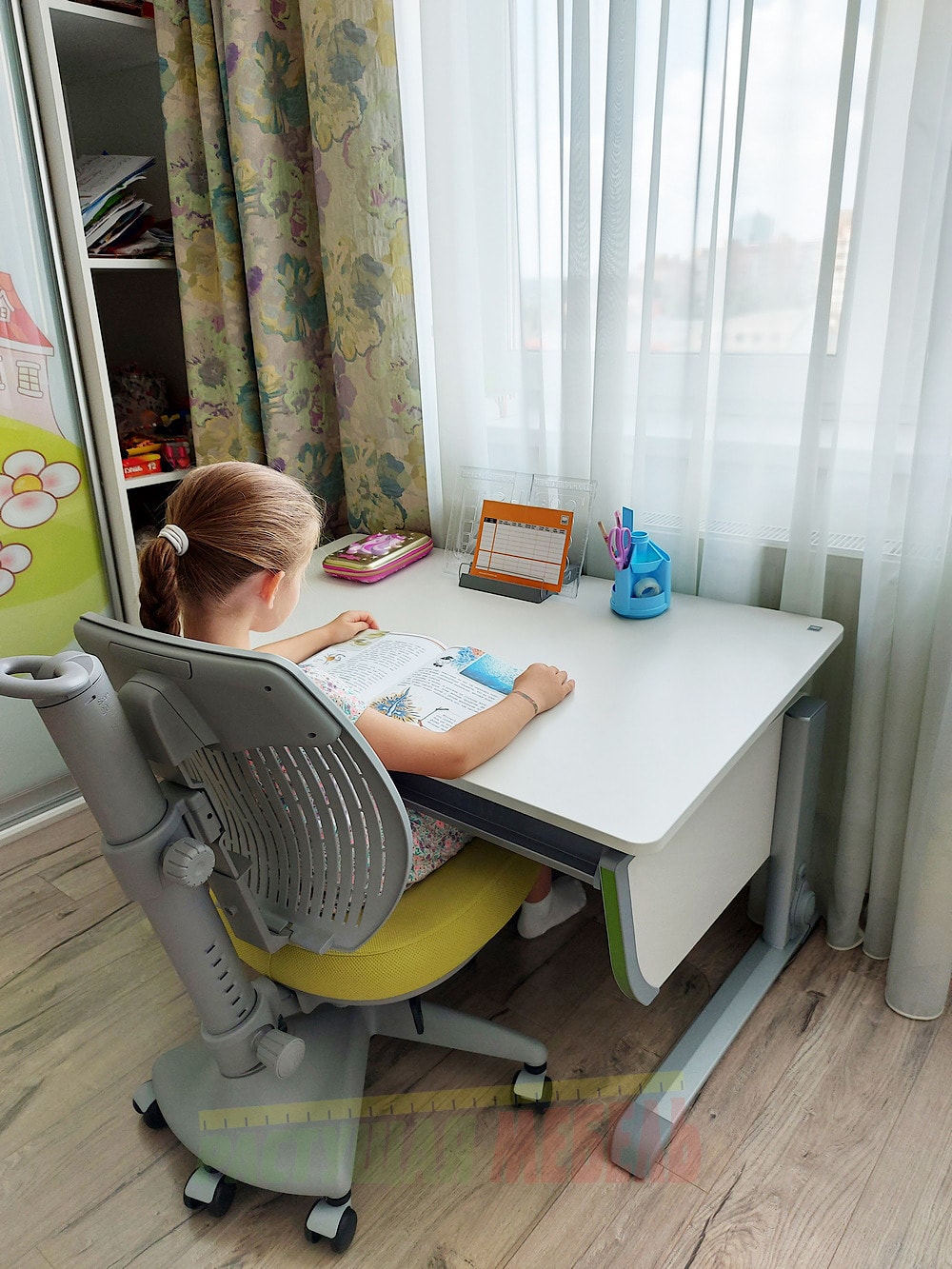  Растущая немецкая парта moll Joker с регулируемым стулом COMF-PRO Speed Ultra