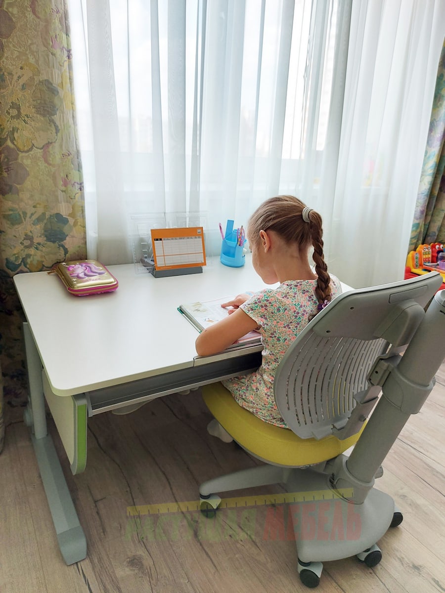 Растущая немецкая парта moll Joker с регулируемым стулом COMF-PRO Speed Ultra