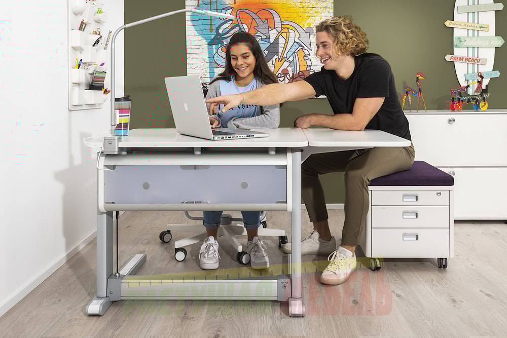 Растущий стол-парта Champion Compact в системе Express с боковым расширением Side Top