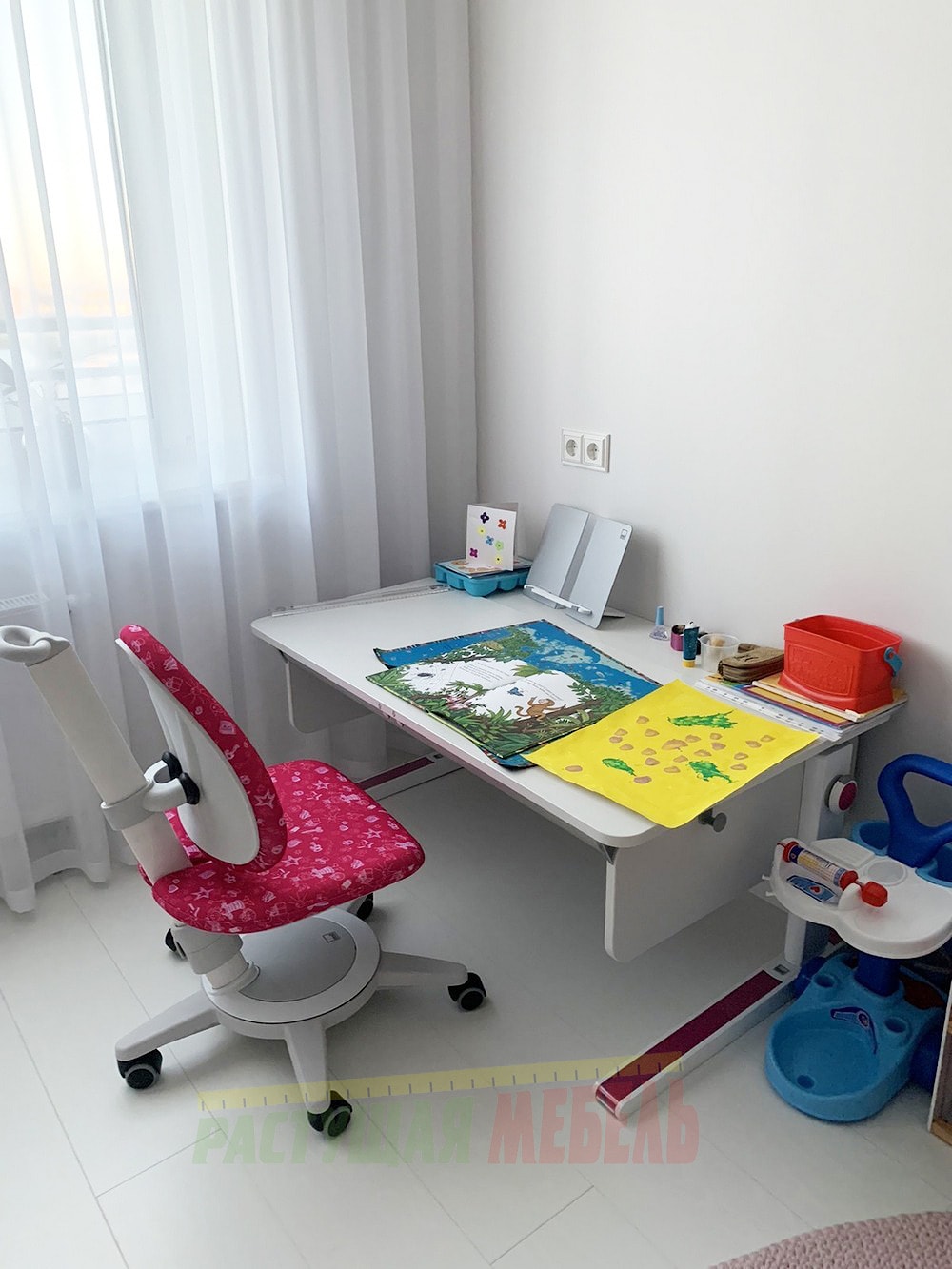 Детская растущая парта moll Champon и стул moll Maximo