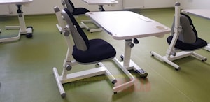 Детский комплект (парта+стул) COMF-PRO Coco Desk и Coco Chair