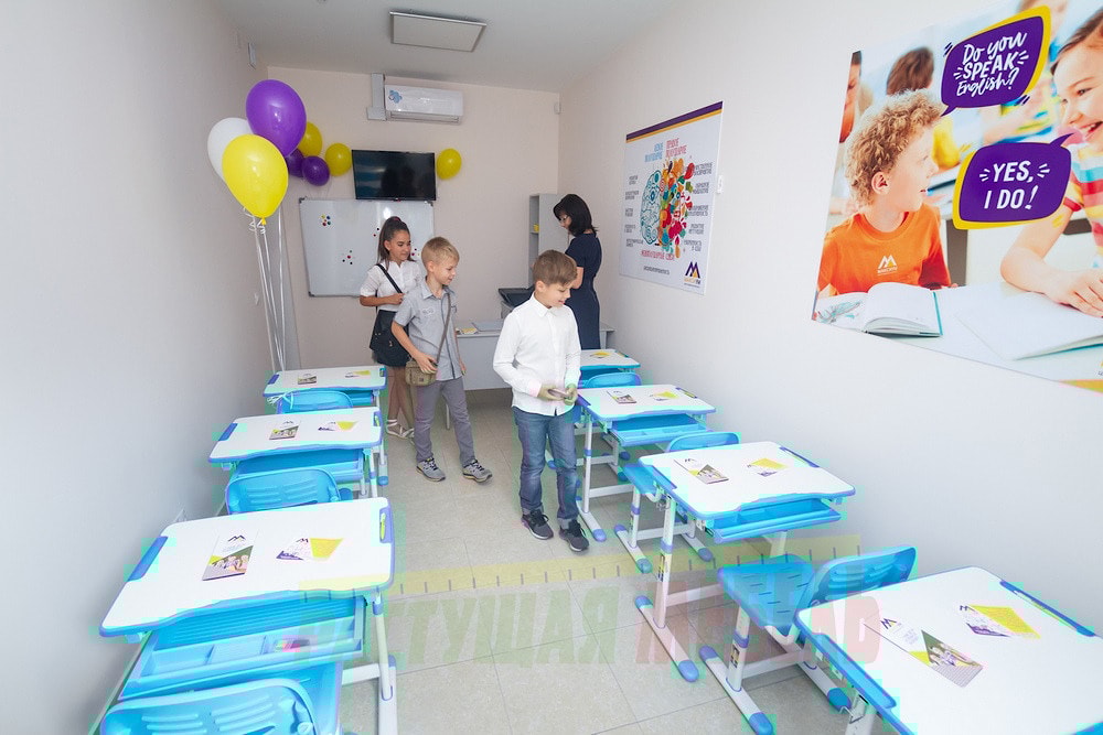 Детский комплект (парта+стул) Smart ELFIN B201