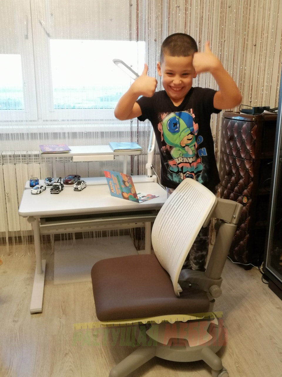 Эргономичный стул для детей COMF-PRO UltraBack и растущая парта  парты Study Desk E202S