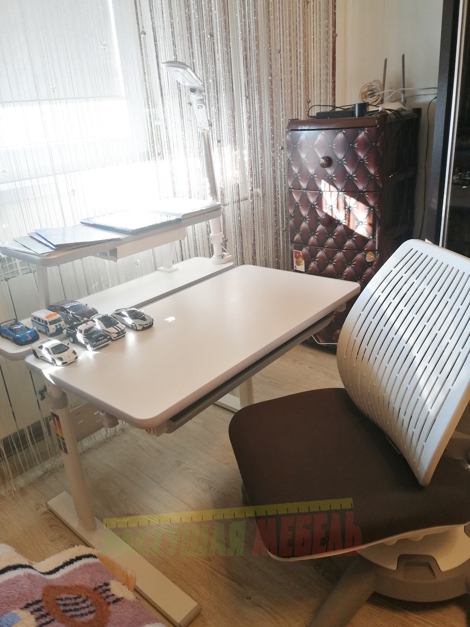 Эргономичный стул для детей COMF-PRO UltraBack и растущая парта парты Study Desk E202S