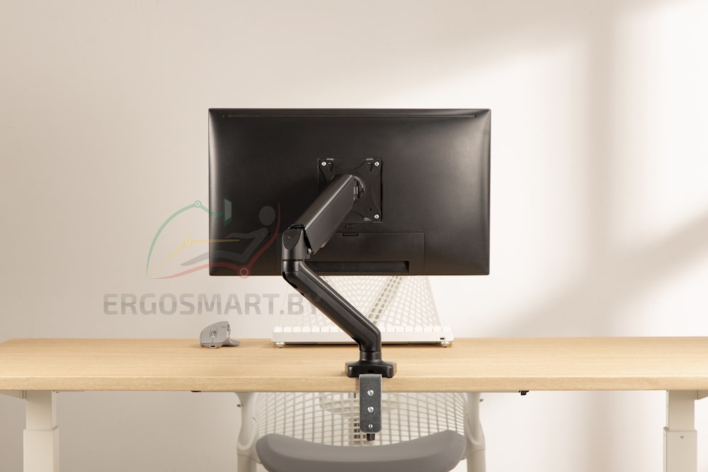 Кронштейн Power Black в интерьере