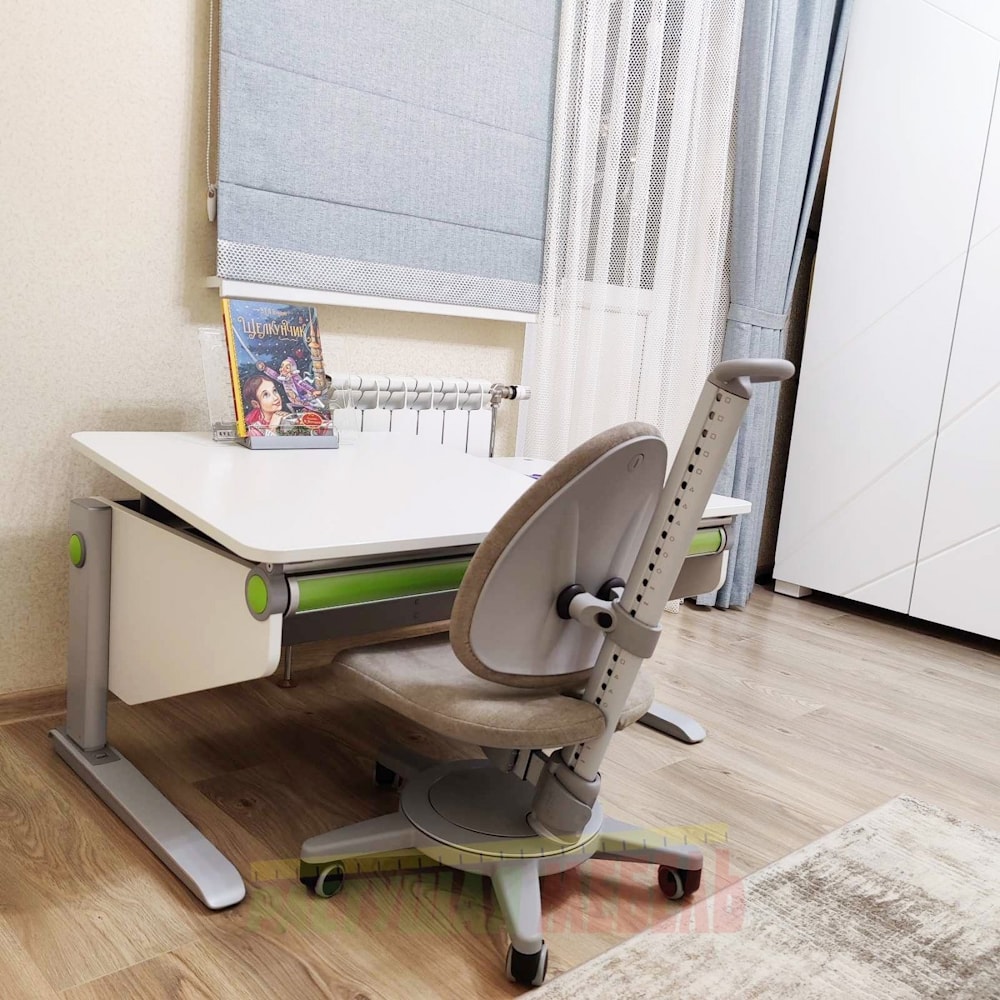 Парта moll Winner Splite и стул moll Maximo