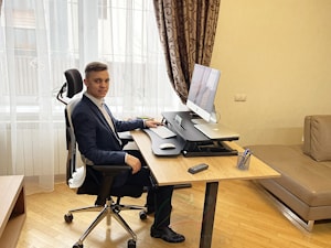 Регулируемая настольная платформа Taigette для работы сидя-стоя