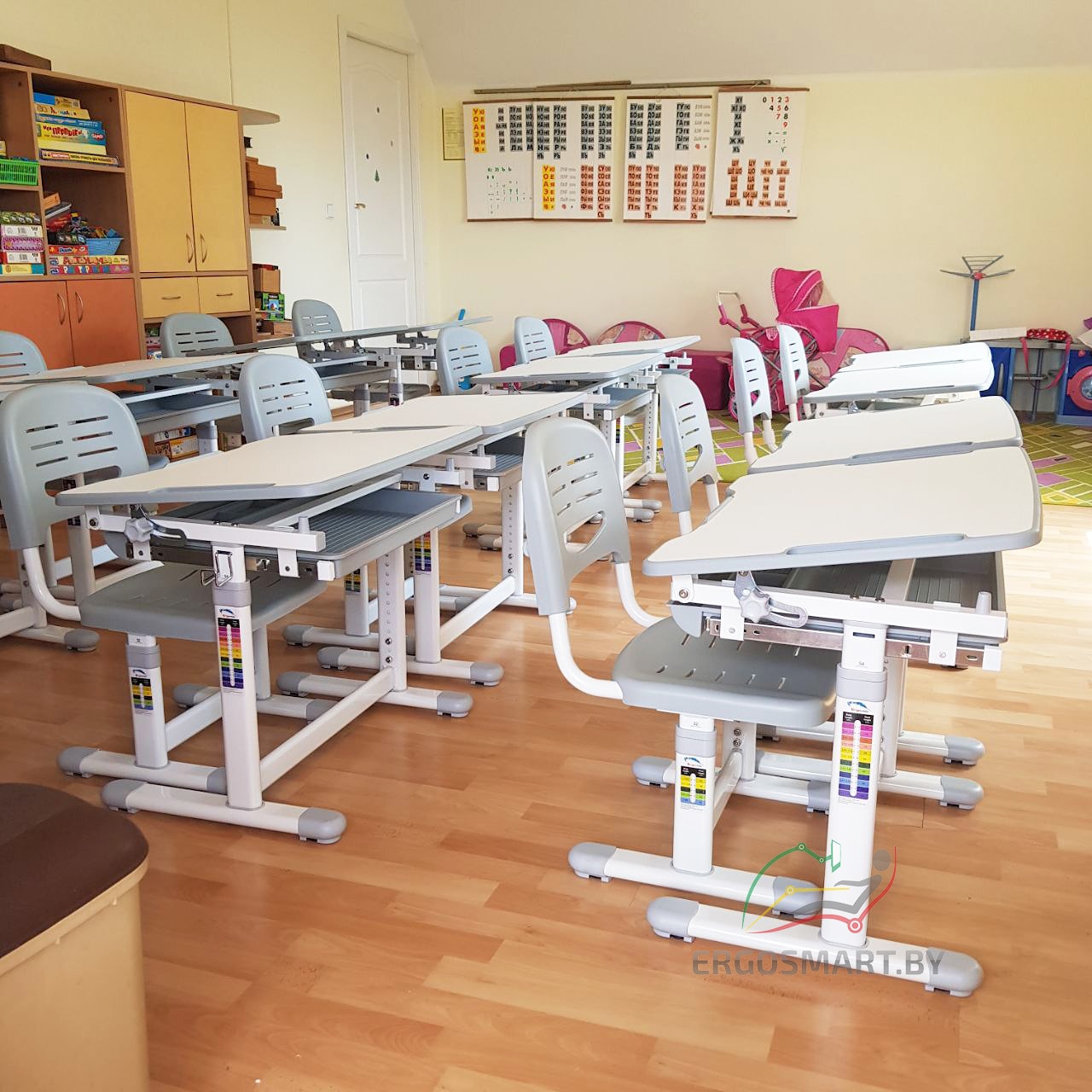 Детский комплект мебели (парта и стул) B201 EDU