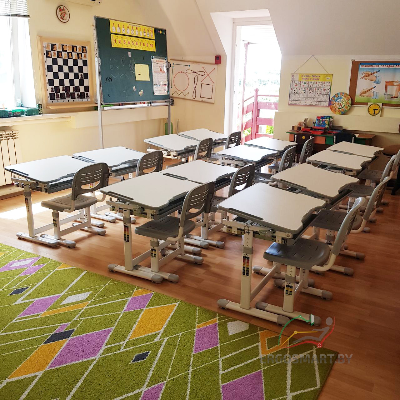 Детский комплект мебели (парта и стул) B201 EDU