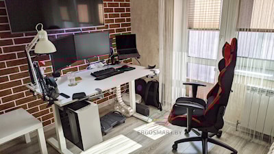 Стол Electric Desk, кронштейн Simple, кронштейн Twin, адаптер для ноутбука, держатель для системного блока Easy, органайзер Ergo Cabel, держатель сетевого фильтра