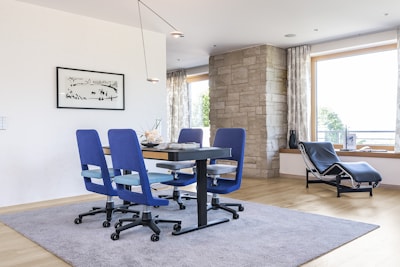 Регулируемый стол moll T6 в интерьере