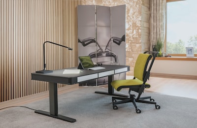 Регулируемый стол moll T6 в интерьере