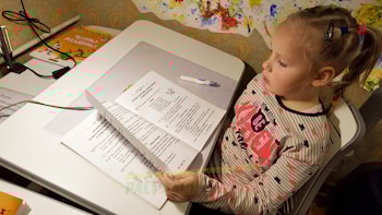 Растущие парта и стул для будущей первоклассницы - Акция "Конкурсов интерьеров"  