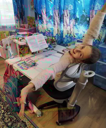 Рабочее место для семиклассницы с анализом преимуществ после года использования -Акция "Конкурсов интерьеров"